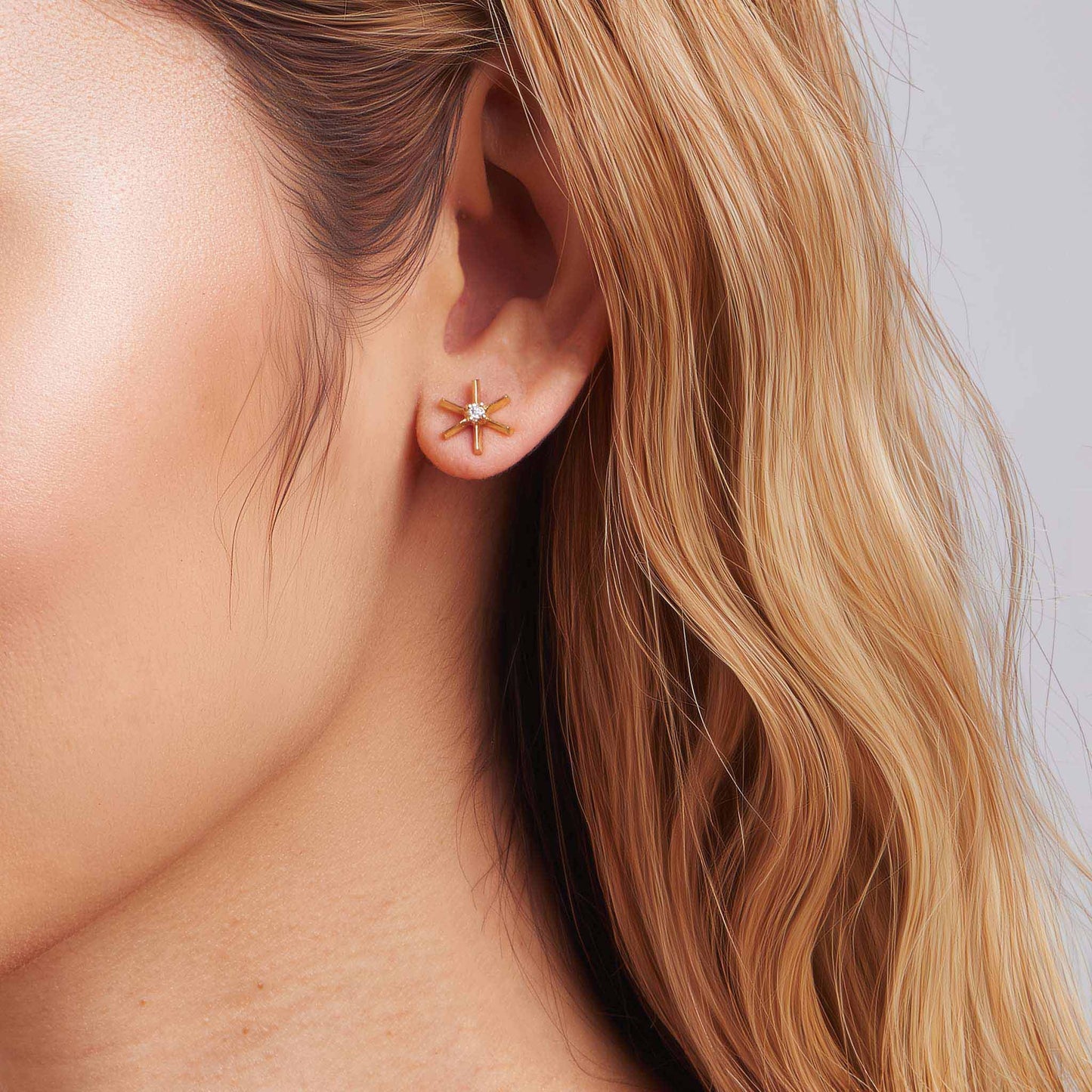 Piece Star Studs