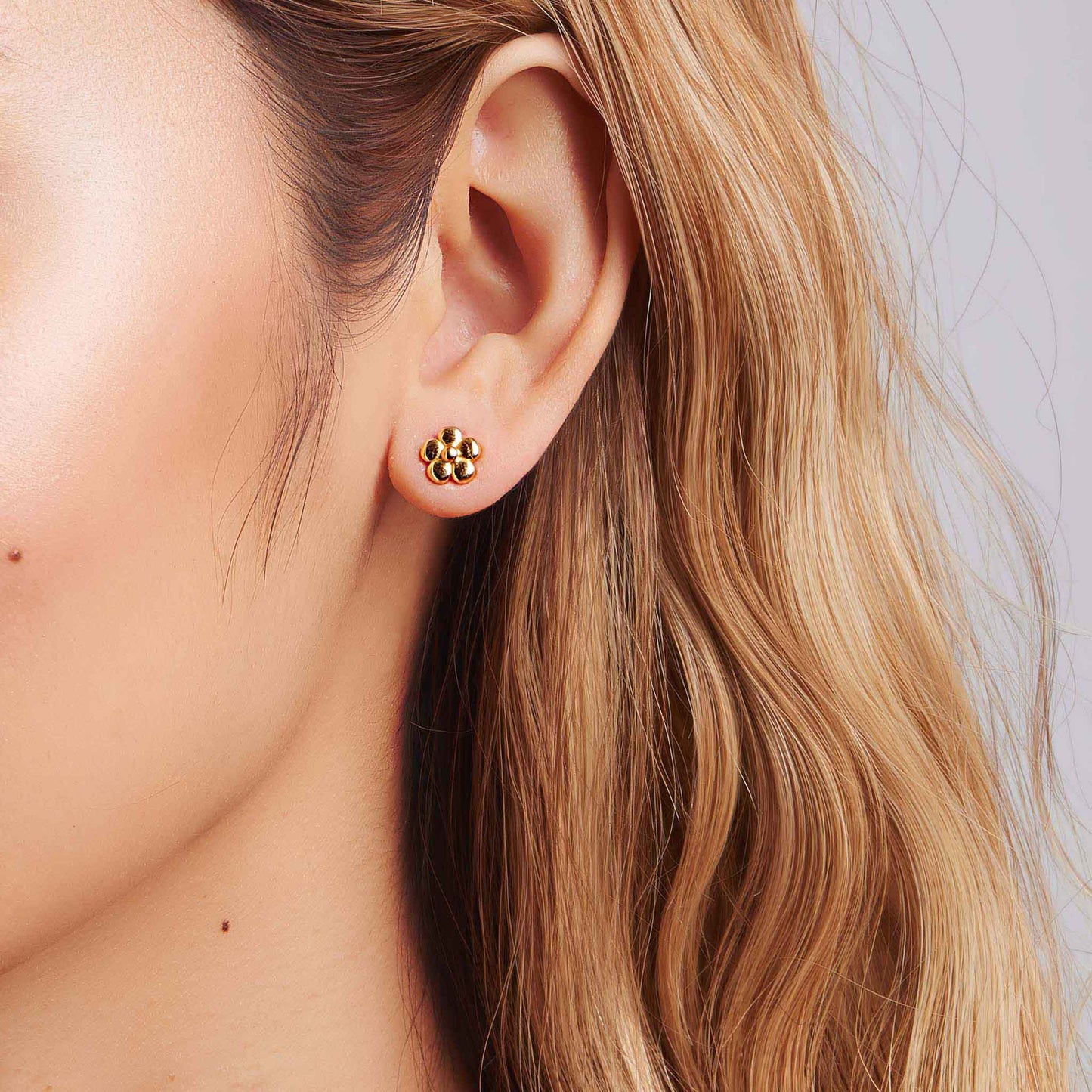 Wonderland Flower Single Stud