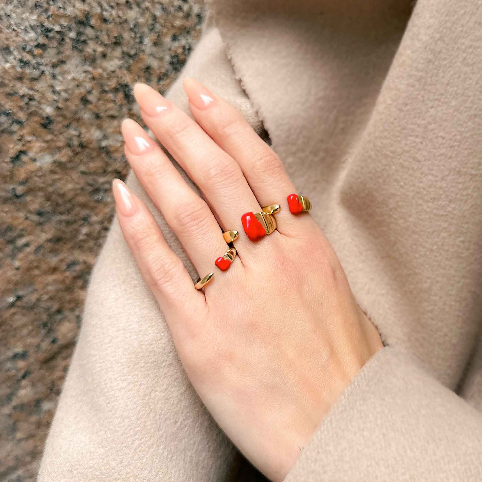 Mimi So arsons Brush Ring – Limited Edition Medium Red Enamel Paintbrush Ring 18k Yellow Gold