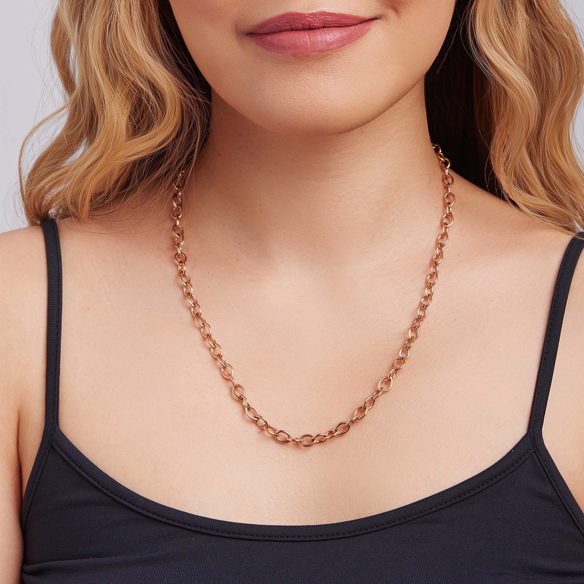 Mimi So Classic Cable Chain Necklace On-body