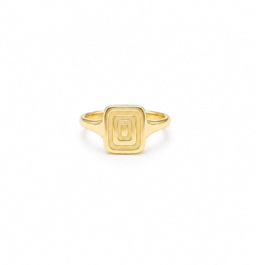 Piece Icon Signet Ring-Medium Mimi So