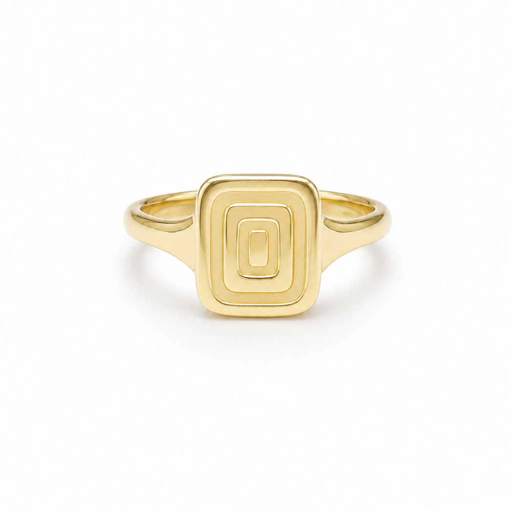 Piece Icon Signet Ring-Medium