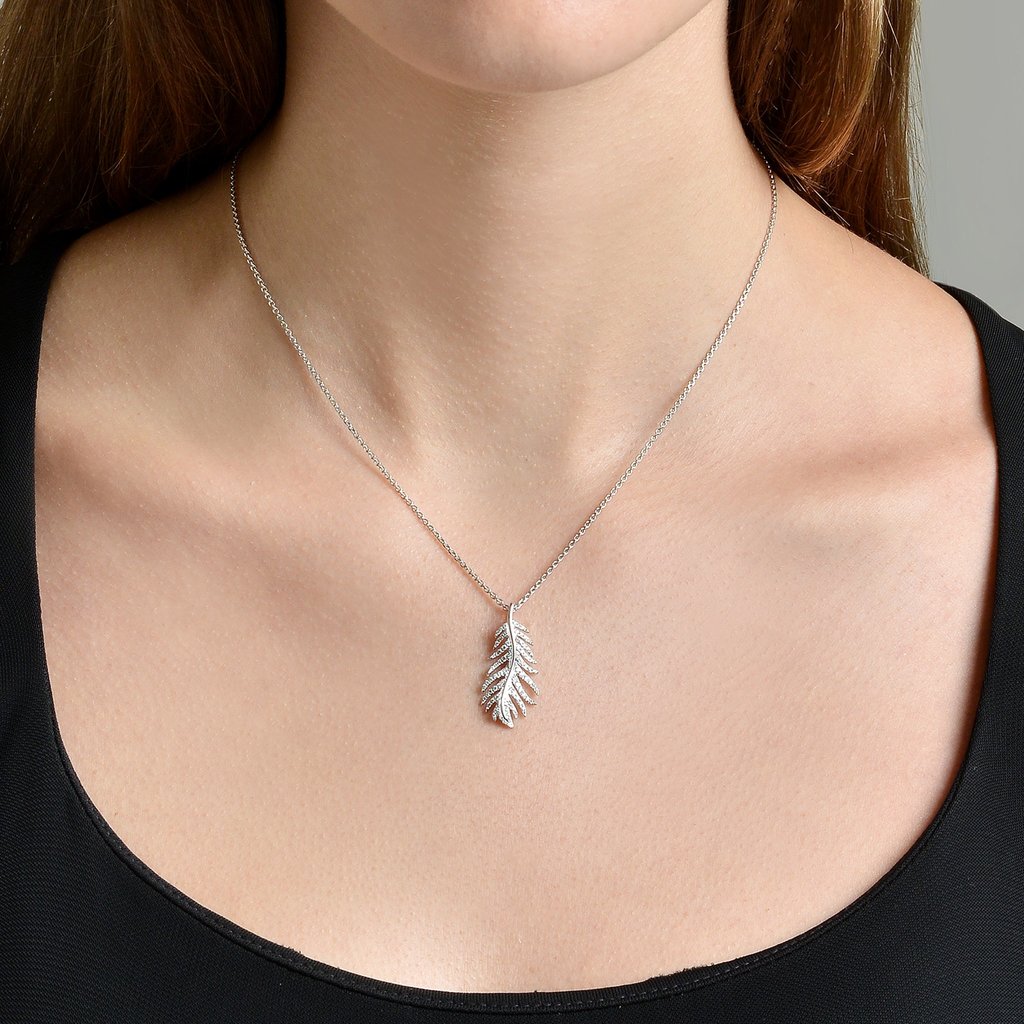 Small feather clearance necklace