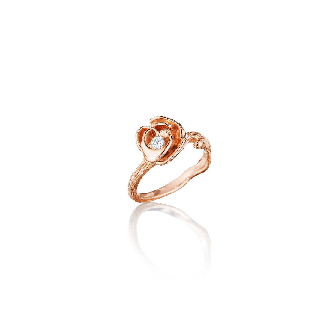 Wonderland Mimi So Rose Ring in 18k rose gold with center diamond