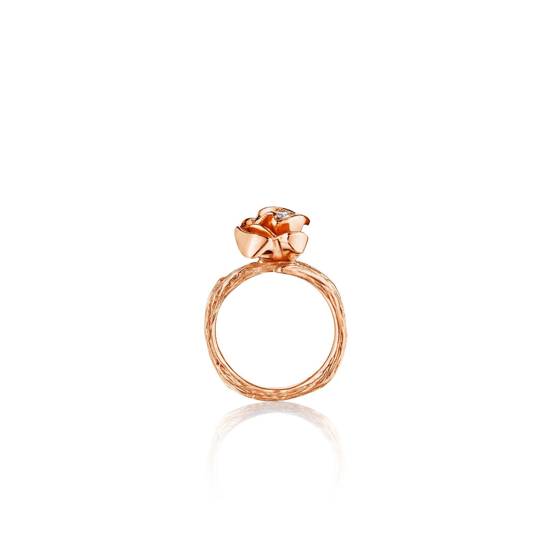 Wonderland Mimi So Rose Ring in 18k rose gold with center diamond