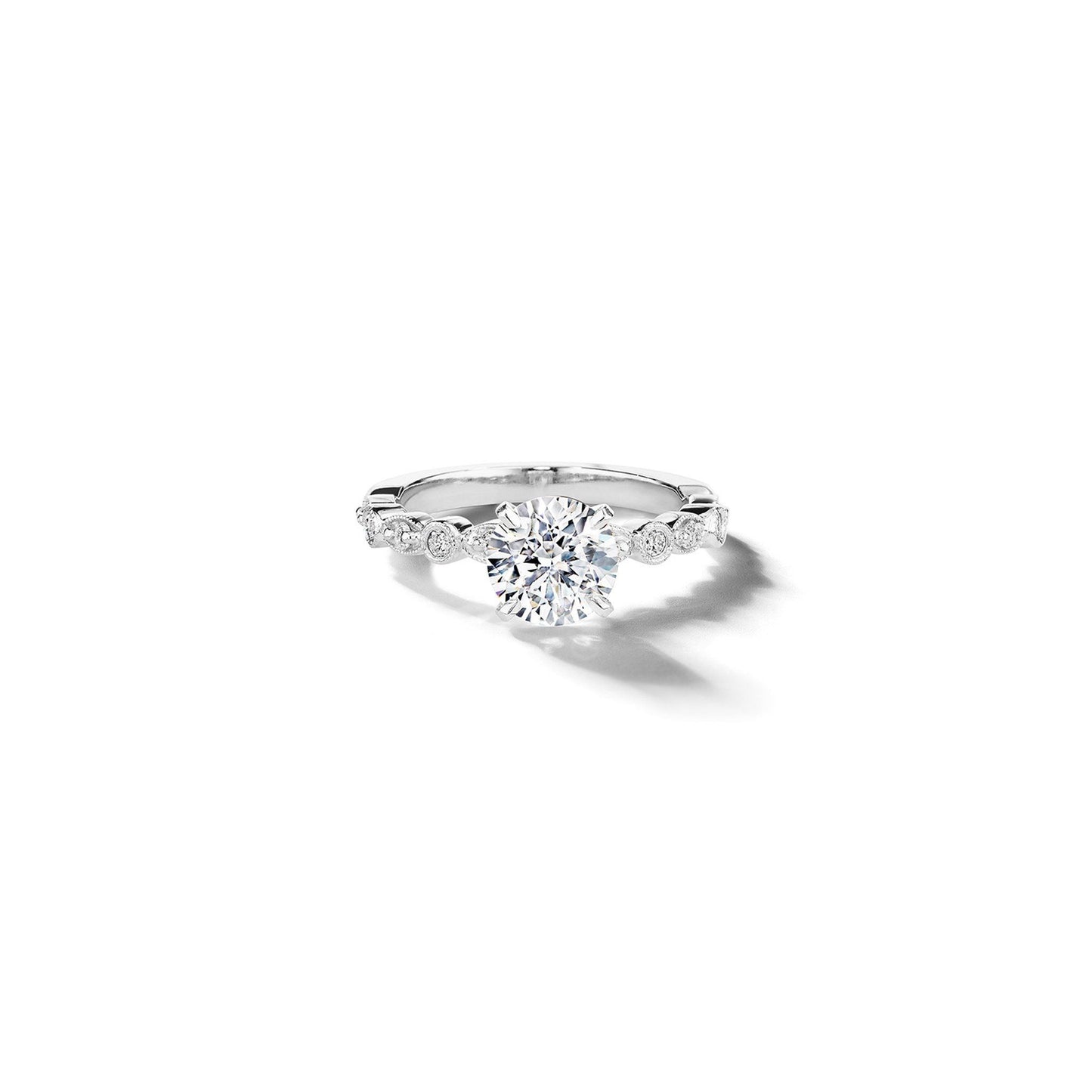 Mimi-So-Madrid-Diamond-Engagement-Ring_Platinum